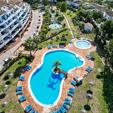 Apartment Sea View With Great Terrace And 4 Pools - Duquesa 430 *